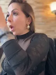 _Abril-Office1 stripchat stream image