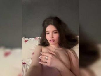 YourLadyyy bongacams stream image