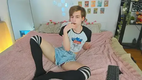 AvenGlow stripchat stream image