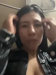 kim_monti stripchat stream image, 08.03.2025 01:50