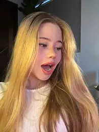 curchez_ stripchat stream image, 02.04.2026 20:50