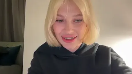 Golden_Aline stripchat stream image, 05.04.2026 11:30