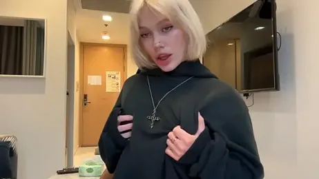 Golden_Aline stripchat stream image, 05.04.2026 11:30