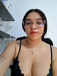 -VICKKY stripchat stream image