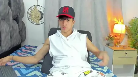 _CamiloBass stripchat stream image, 14.04.2026 01:20
