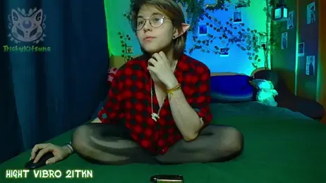 TrickyKitsune stripchat stream image, 23.04.2026 16:30