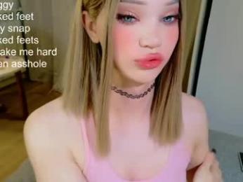 _paprika chaturbate stream image, 23.04.2026 21:40