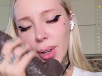 2badforyou chaturbate stream image, 30.04.2026 10:40