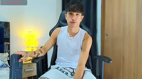 _CamiloBass stripchat stream image, 01.05.2026 22:40