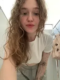 RussianWoman stripchat stream image, 02.05.2026 06:10