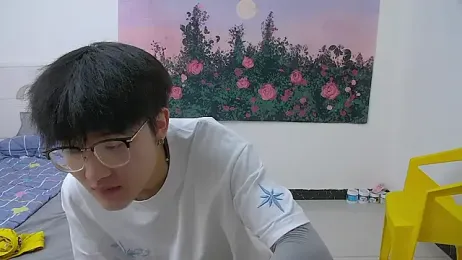 KK-cuteboy stripchat stream image, 04.05.2026 13:00