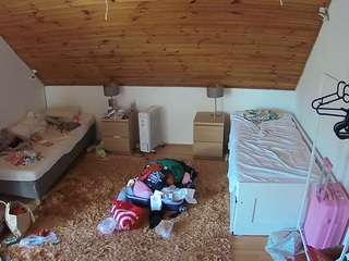 voyeurcam-julmodels-whitebed-3 camsoda stream image, 05.05.2026 14:10