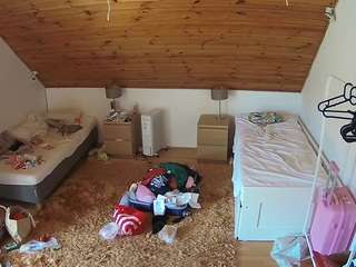 voyeurcam-julmodels-whitebed-3 camsoda stream image, 05.05.2026 14:10