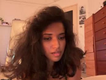 mriea_ chaturbate stream image, 11.05.2026 04:40