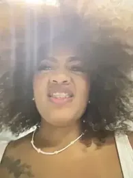 riri_brunnete stripchat stream image, 12.05.2026 04:00