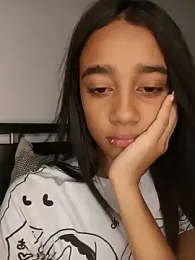 Zoe_Sweett18 stripchat stream image, 12.05.2026 19:10