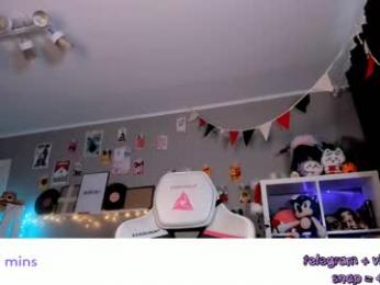 vivian_qwerty chaturbate stream image, 14.05.2026 04:50