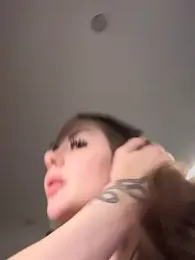 Alina_Vibe_Me stripchat stream image