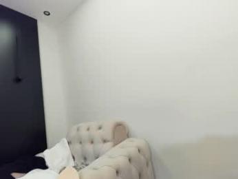 ehotlovea chaturbate stream image, 02.02.2025 00:00