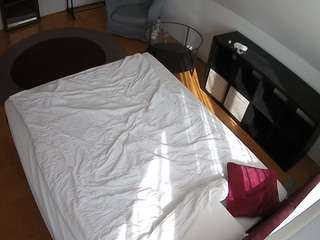 voyeurcam-julmodels-whitebed-2 camsoda stream image, 16.05.2026 16:10