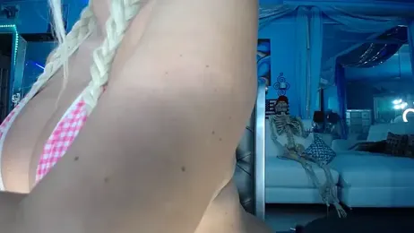 ADRIANNA_FOX stripchat stream image, 25.05.2026 00:30