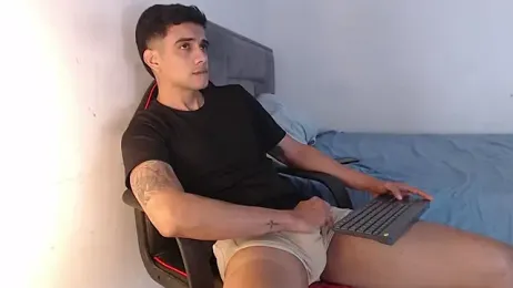 adam_levis17 stripchat stream image, 25.05.2026 05:50