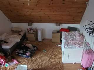 voyeurcam-julmodels-whitebed-3 camsoda stream image, 26.05.2026 18:40