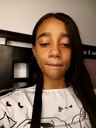 Zoe_Sweett18 stripchat stream image, 02.06.2026 18:20
