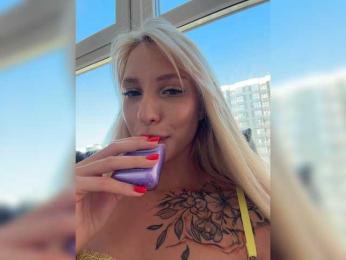Cristi-Candy bongacams stream image, 07.06.2026 04:00