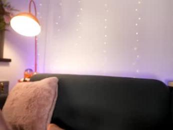 littlee33 chaturbate stream image, 08.06.2026 20:30