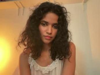 mriea_ chaturbate stream image, 13.06.2026 04:20