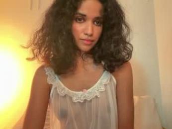 mriea_ chaturbate stream image, 13.06.2026 04:20