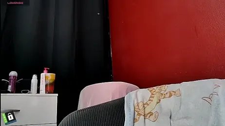 rosesdesiles stripchat stream image, 21.06.2026 18:30