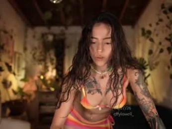 effylowell_ chaturbate stream image, 15.07.2026 00:20