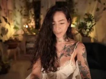 effylowell_ chaturbate stream image, 26.07.2026 01:40