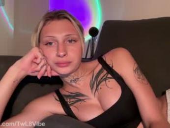 twl8vibe chaturbate stream image, 27.07.2026 16:00