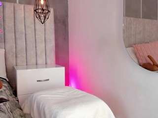 my-friends-mom camsoda stream image, 04.08.2026 12:00