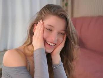 little_poetry chaturbate stream image