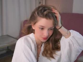 little_poetry chaturbate stream image