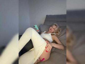 -Molly- bongacams stream image, 03.02.2025 09:20