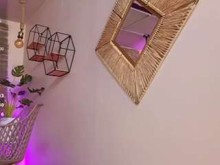 lady-brownn camsoda stream image