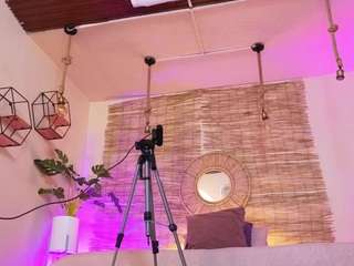 lady-brownn camsoda stream image