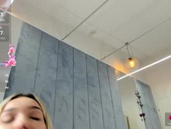 sassyt33n chaturbate stream image