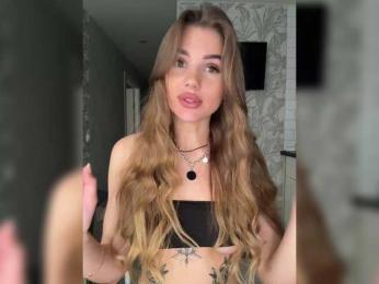 SweetyMia bongacams stream image