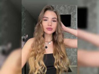 SweetyMia bongacams stream image