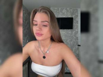 SweetyMia bongacams stream image