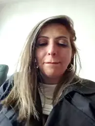 _Abril-Office1 stripchat stream image