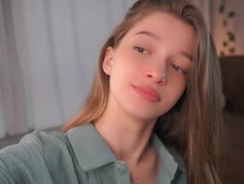 little_poetry chaturbate stream image, 05.04.2025 14:20