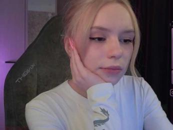 fymryn bongacams stream image