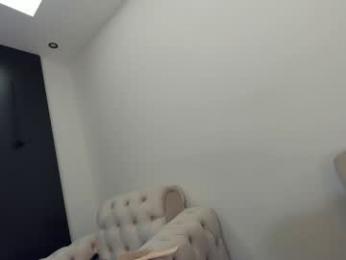 ehotlovea chaturbate stream image, 04.02.2025 23:10